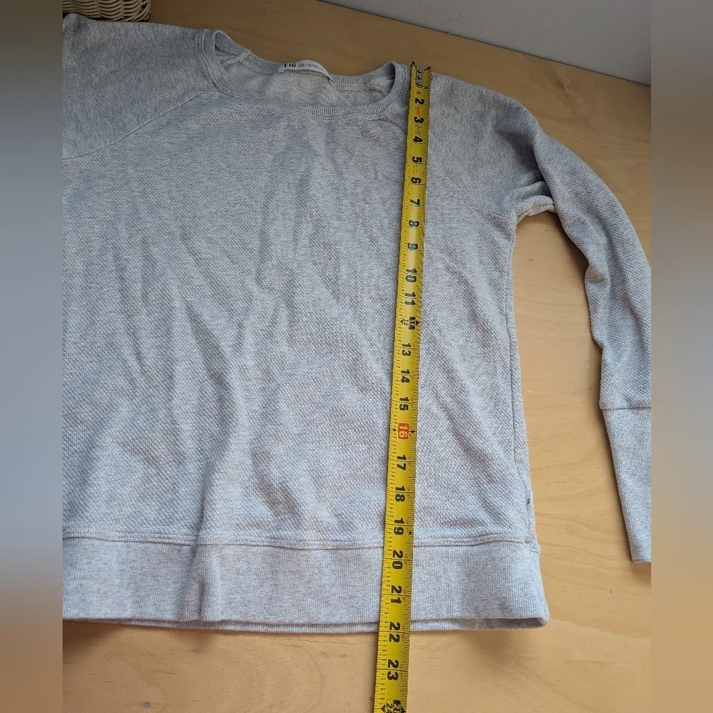 FIG Women Long Sleeve Waffle Texture Shirt Round Neck Size S Made In Canada - Picture 8 of 8